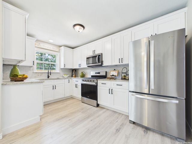 447 E Rampart, San Antonio, TX 78216