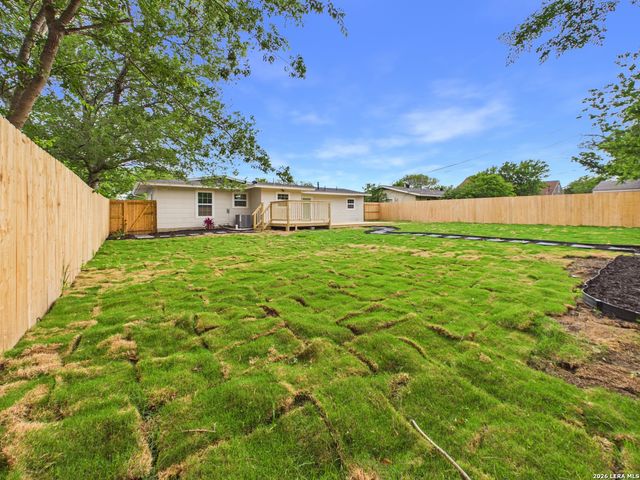 447 E Rampart, San Antonio, TX 78216