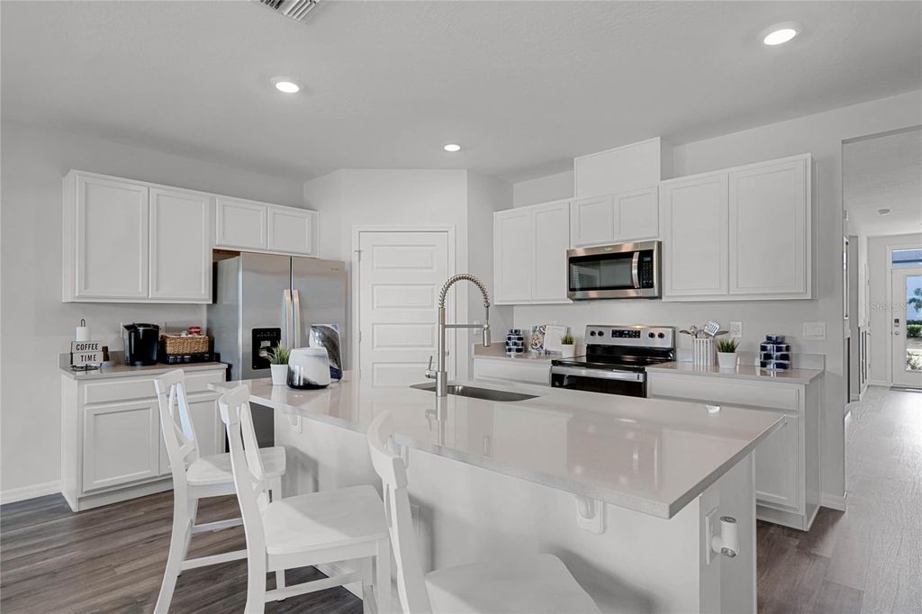 Image 6 of property listing at 3098 VICEROY COURT, Poinciana, FL 34759