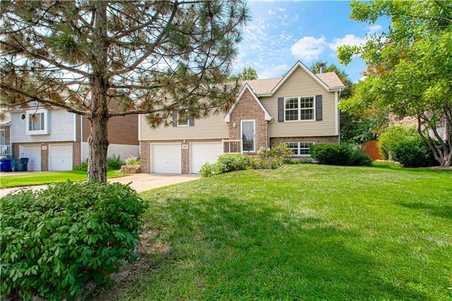 13822 S Acuff Street, Olathe, KS 66062