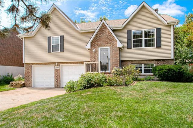 13822 S Acuff Street, Olathe, KS 66062