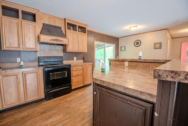 18526 KY Hwy 1247, Waynesburg, KY 40489