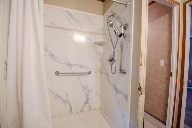 18526 KY Hwy 1247, Waynesburg, KY 40489