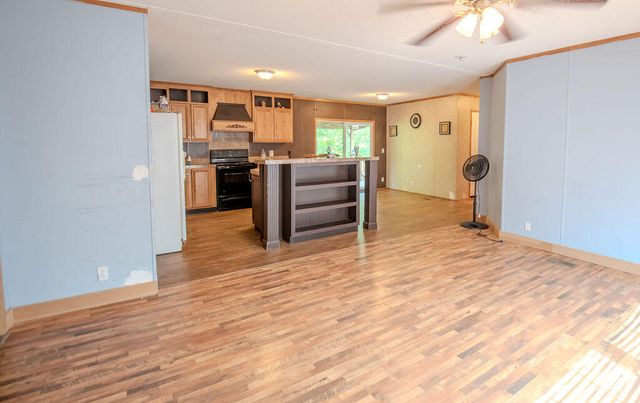 18526 KY Hwy 1247, Waynesburg, KY 40489