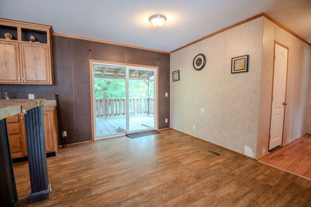 18526 KY Hwy 1247, Waynesburg, KY 40489