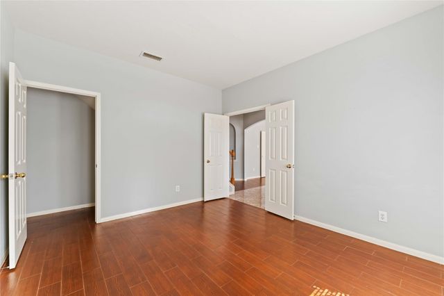 1906 Twin Tulip Court, Fresno, TX 77545