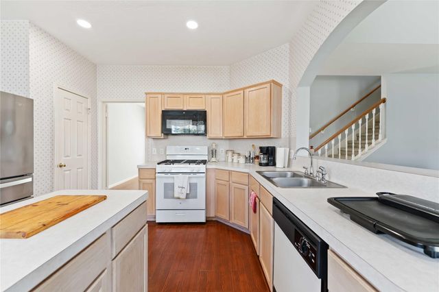 1906 Twin Tulip Court, Fresno, TX 77545