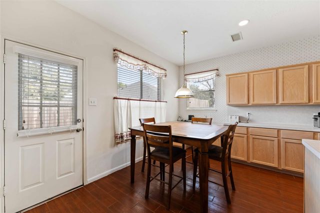 1906 Twin Tulip Court, Fresno, TX 77545