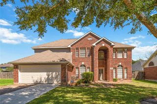 1906 Twin Tulip Court, Fresno, TX 77545