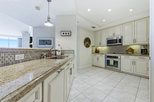 120 Ocean Grande Boulevard 802, Jupiter, FL 33477