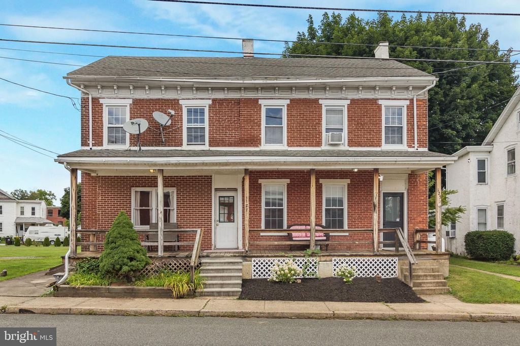 125 E CHESTNUT ST, BECHTELSVILLE, PA 19505 — photo 2