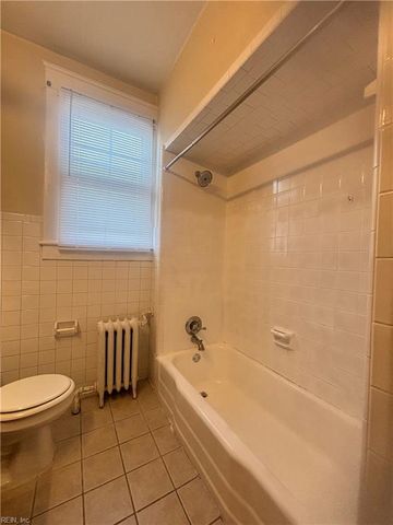 421 Broad St Apt 3, Portsmouth, VA 23707