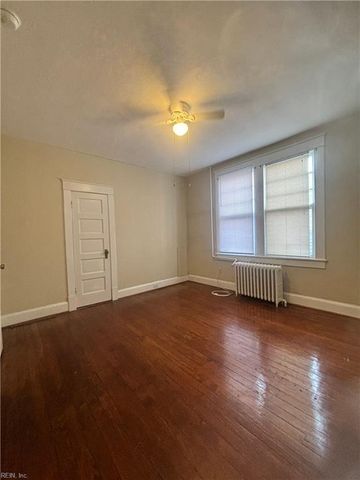 421 Broad St Apt 3, Portsmouth, VA 23707