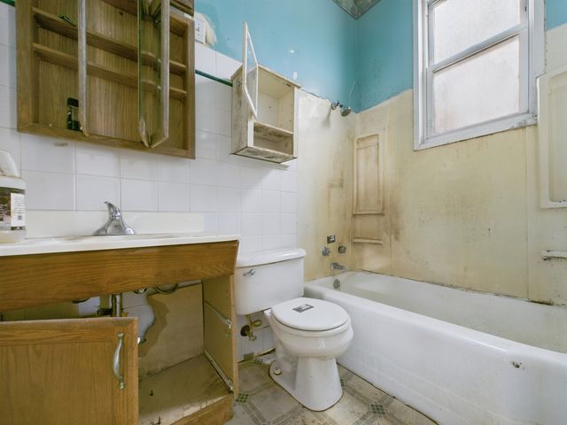 3527 S Rockwell Street, Chicago, IL 60632