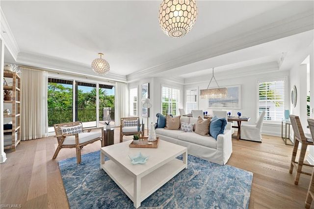 411 6th ST S 301, Naples, FL 34102