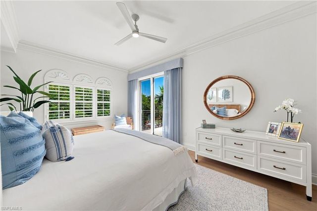 411 6th ST S 301, Naples, FL 34102