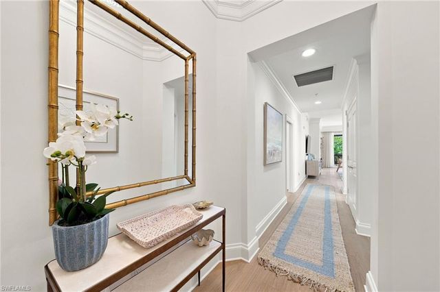 411 6th ST S 301, Naples, FL 34102