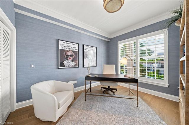 411 6th ST S 301, Naples, FL 34102