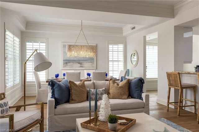 411 6th ST S 301, Naples, FL 34102