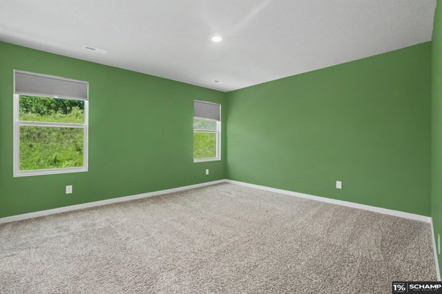 7728 N 95 Avenue, Omaha, NE 68122