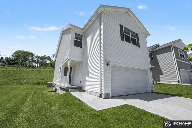 7728 N 95 Avenue, Omaha, NE 68122