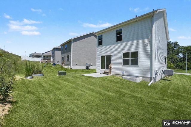 7728 N 95 Avenue, Omaha, NE 68122