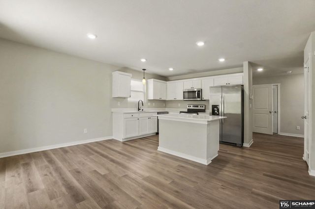 7728 N 95 Avenue, Omaha, NE 68122