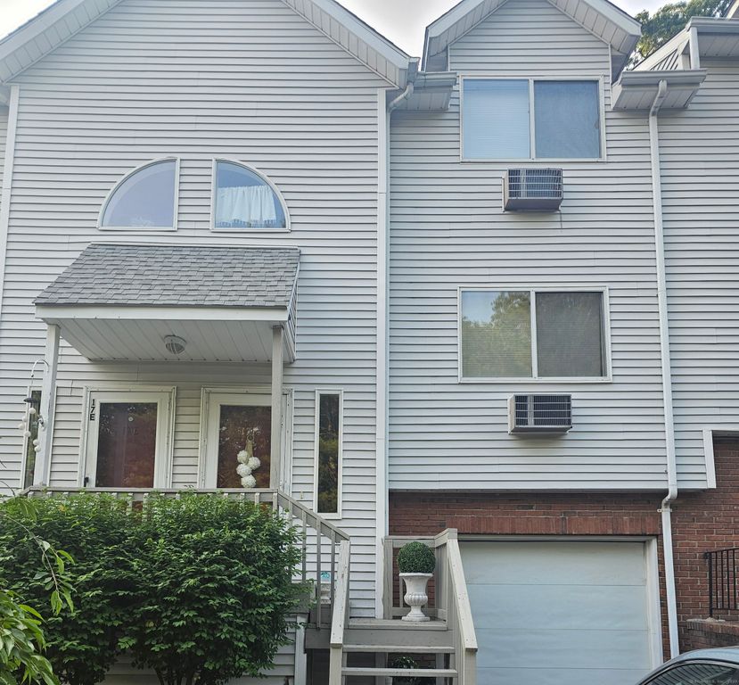 925 Oronoke Road 17F, Waterbury, CT 06708