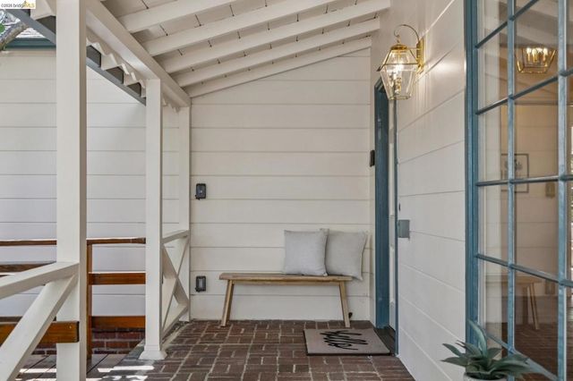 2380 Leimert Blvd, Oakland, CA 94602