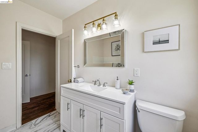 2380 Leimert Blvd, Oakland, CA 94602
