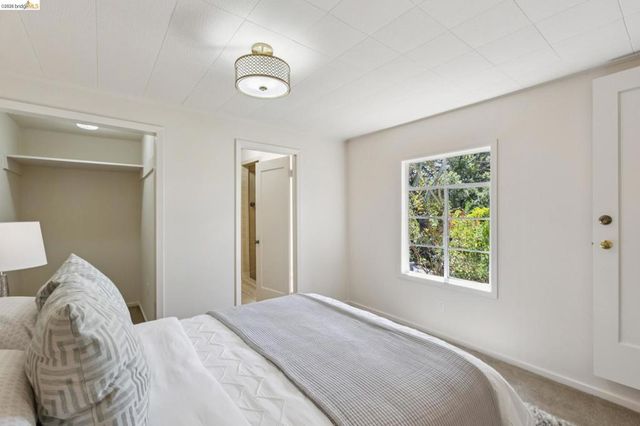 2380 Leimert Blvd, Oakland, CA 94602