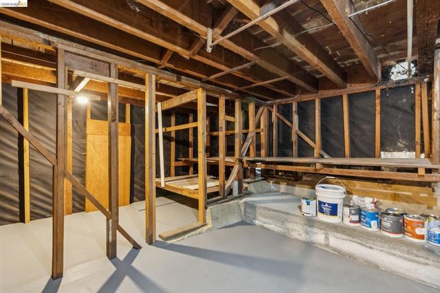 2380 Leimert Blvd, Oakland, CA 94602