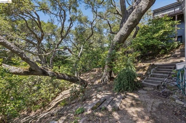 2380 Leimert Blvd, Oakland, CA 94602