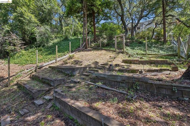 2380 Leimert Blvd, Oakland, CA 94602