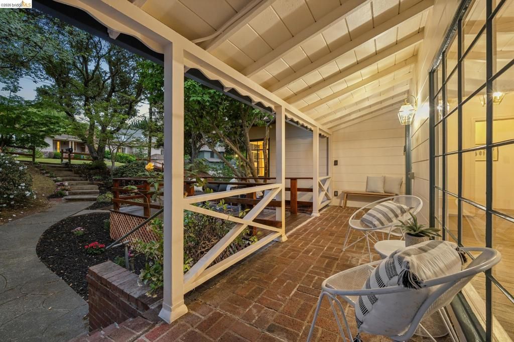 Image 10 of property listing at 2380 Leimert Blvd, Oakland, CA 94602