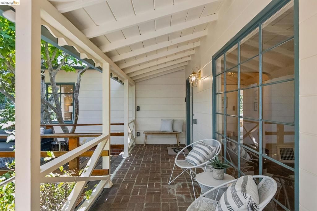Image 12 of property listing at 2380 Leimert Blvd, Oakland, CA 94602