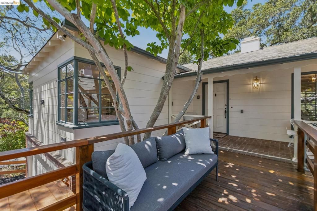 Image 7 of property listing at 2380 Leimert Blvd, Oakland, CA 94602