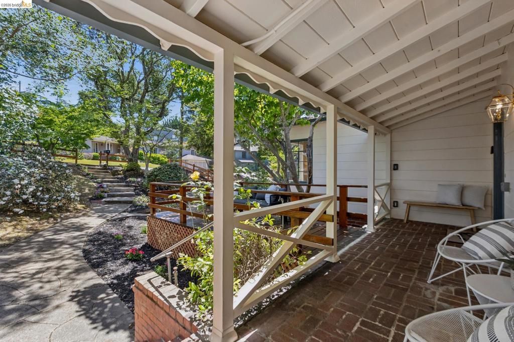 Image 9 of property listing at 2380 Leimert Blvd, Oakland, CA 94602