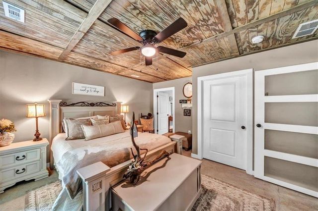 627 Johnstonville Road, Barnesville, GA 30204