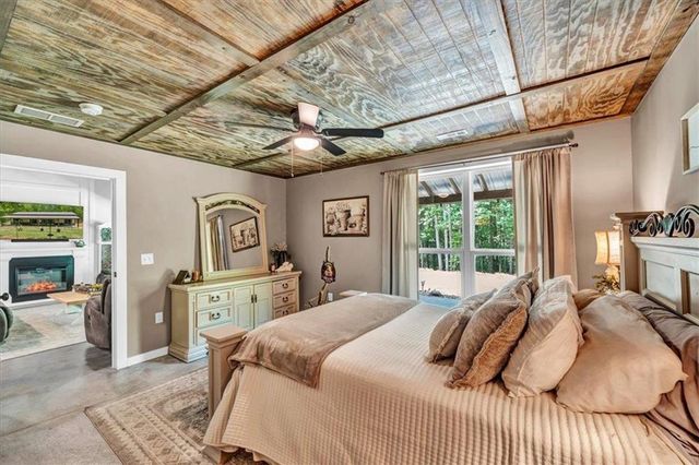 627 Johnstonville Road, Barnesville, GA 30204