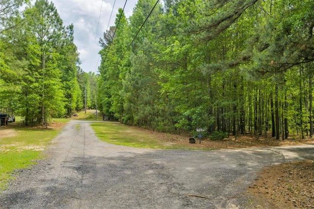 627 Johnstonville Road, Barnesville, GA 30204