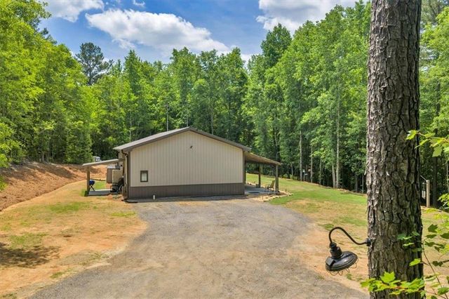 627 Johnstonville Road, Barnesville, GA 30204