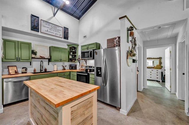 627 Johnstonville Road, Barnesville, GA 30204