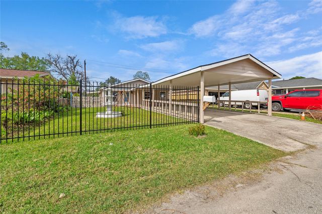 10613 Chadwick Street, Houston, TX 77029