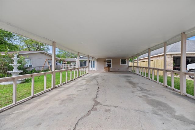10613 Chadwick Street, Houston, TX 77029