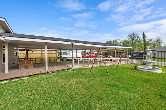 10613 Chadwick Street, Houston, TX 77029