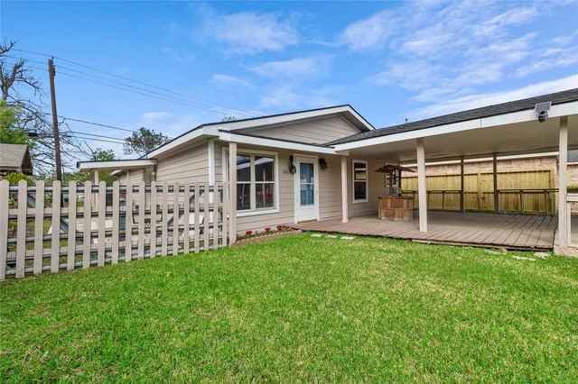 10613 Chadwick Street, Houston, TX 77029