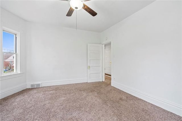 3277 Tuxedo St, Sheraden, PA 15204