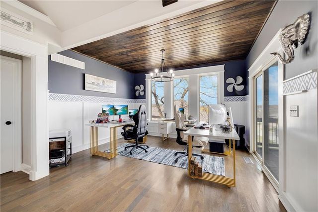 905 SE Wood Ridge Court, Blue Springs, MO 64014