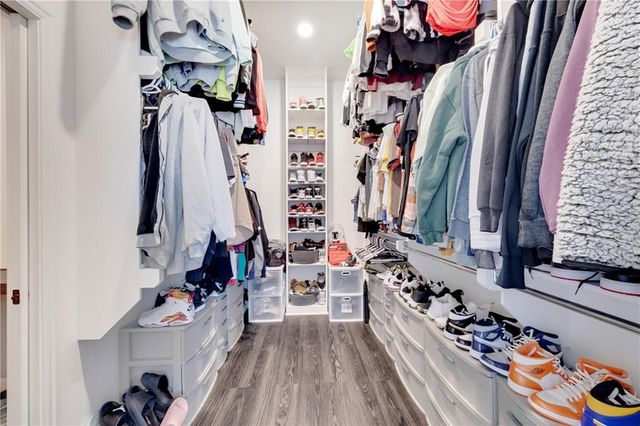 905 SE Wood Ridge Court, Blue Springs, MO 64014